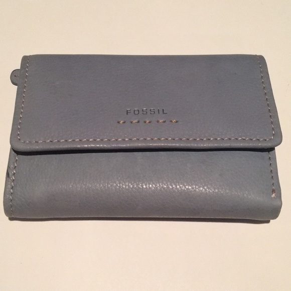Fossil Wallet - Genuine Leather - Picture 1 of 4
